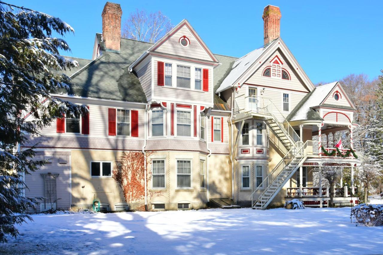 Wainwright Inn Great Barrington Exterior photo